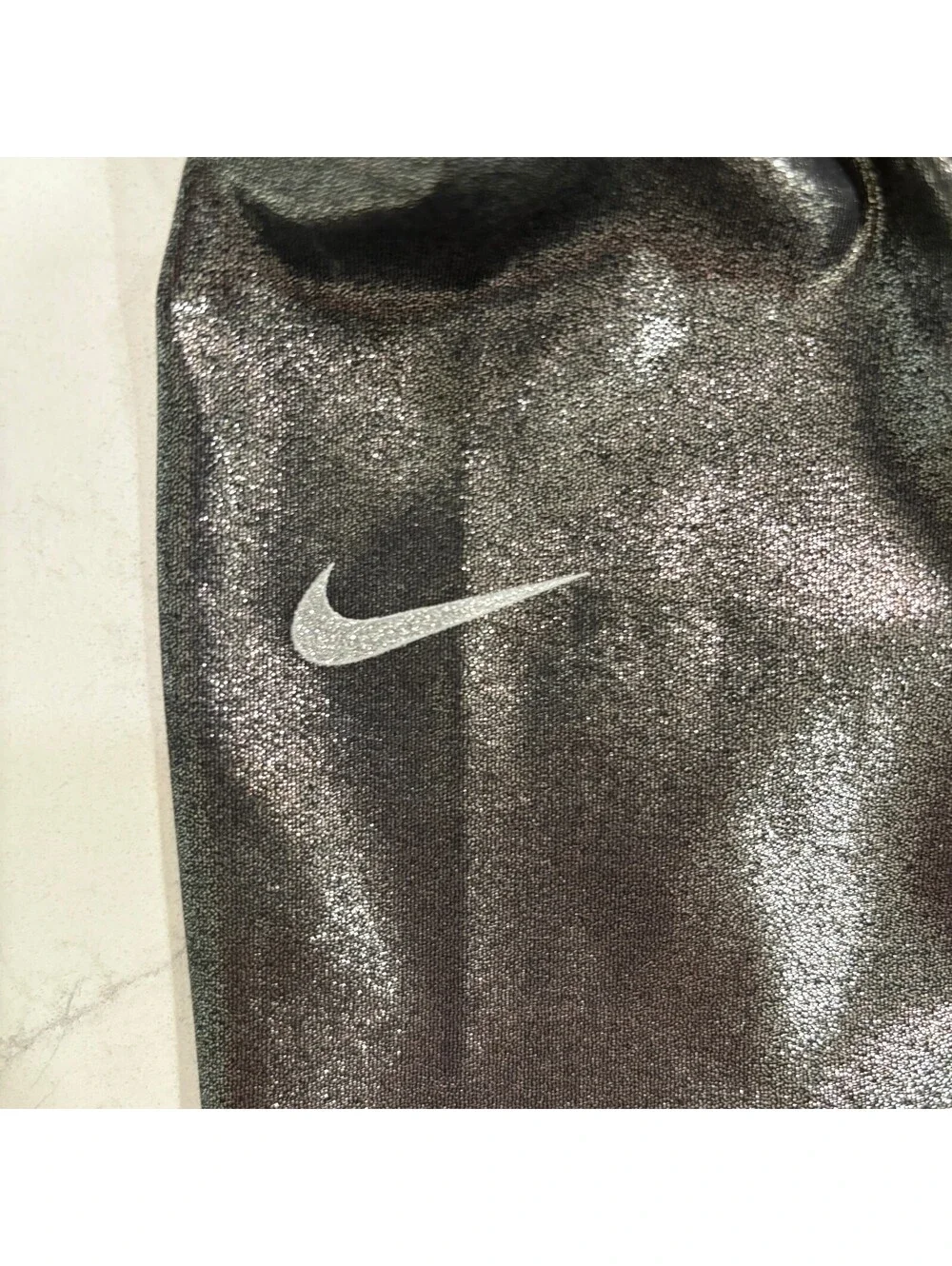 Nike Dri-FIT Metallic Black/Silver High-Rise Leggings – Women’s XS